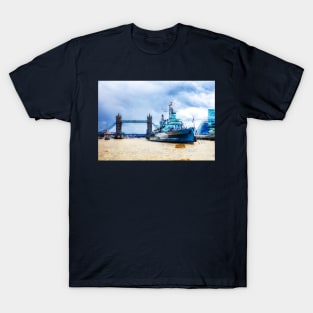 HMS Belfast And Tower bridge, London T-Shirt